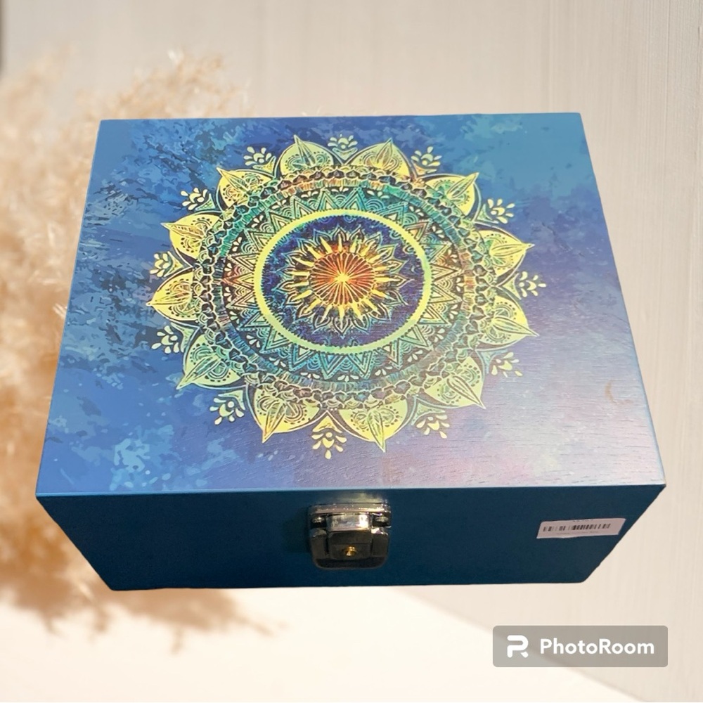 Jumbo swag box